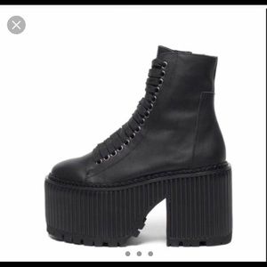 Unif Era boots size 8